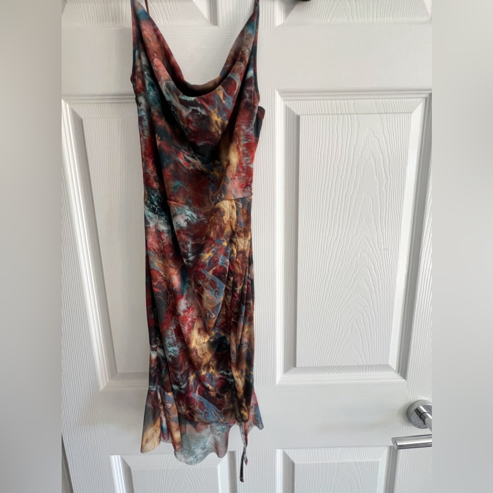 (PrettyLittleThing) Multi Tie Dye Print Mesh Ruched Bodycon Dress